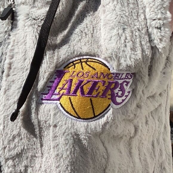 ANTIGUA WOMENS NBA L.A.LAKERS BASKETBALL ZIP UP HOODED FAUX FUR VEST COAT MED - Picture 6 of 9